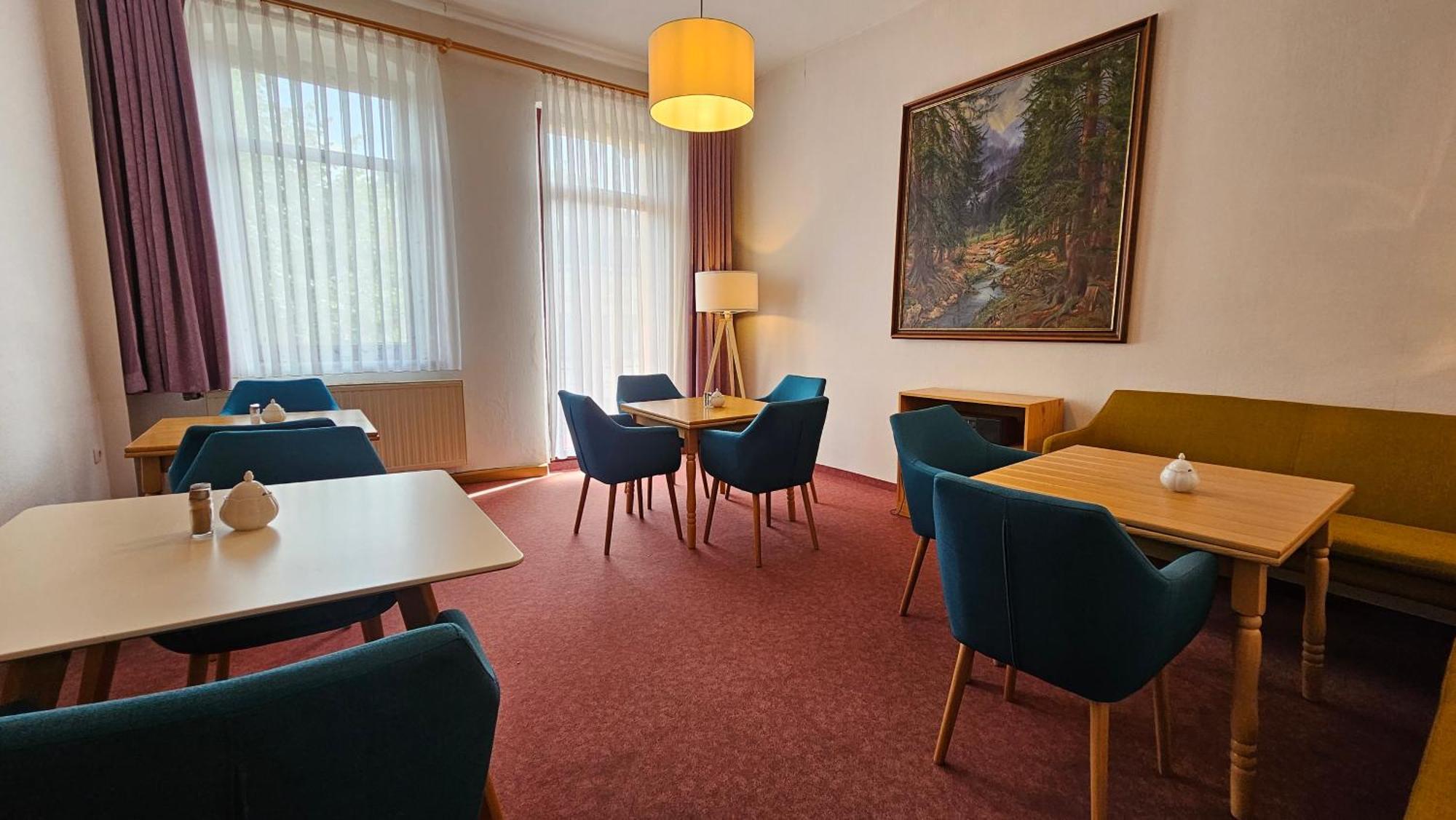 Pension Weisse Rose, Parkplatz, Fruehstueck, Wlan, Zentral Бад-Эльстер Экстерьер фото